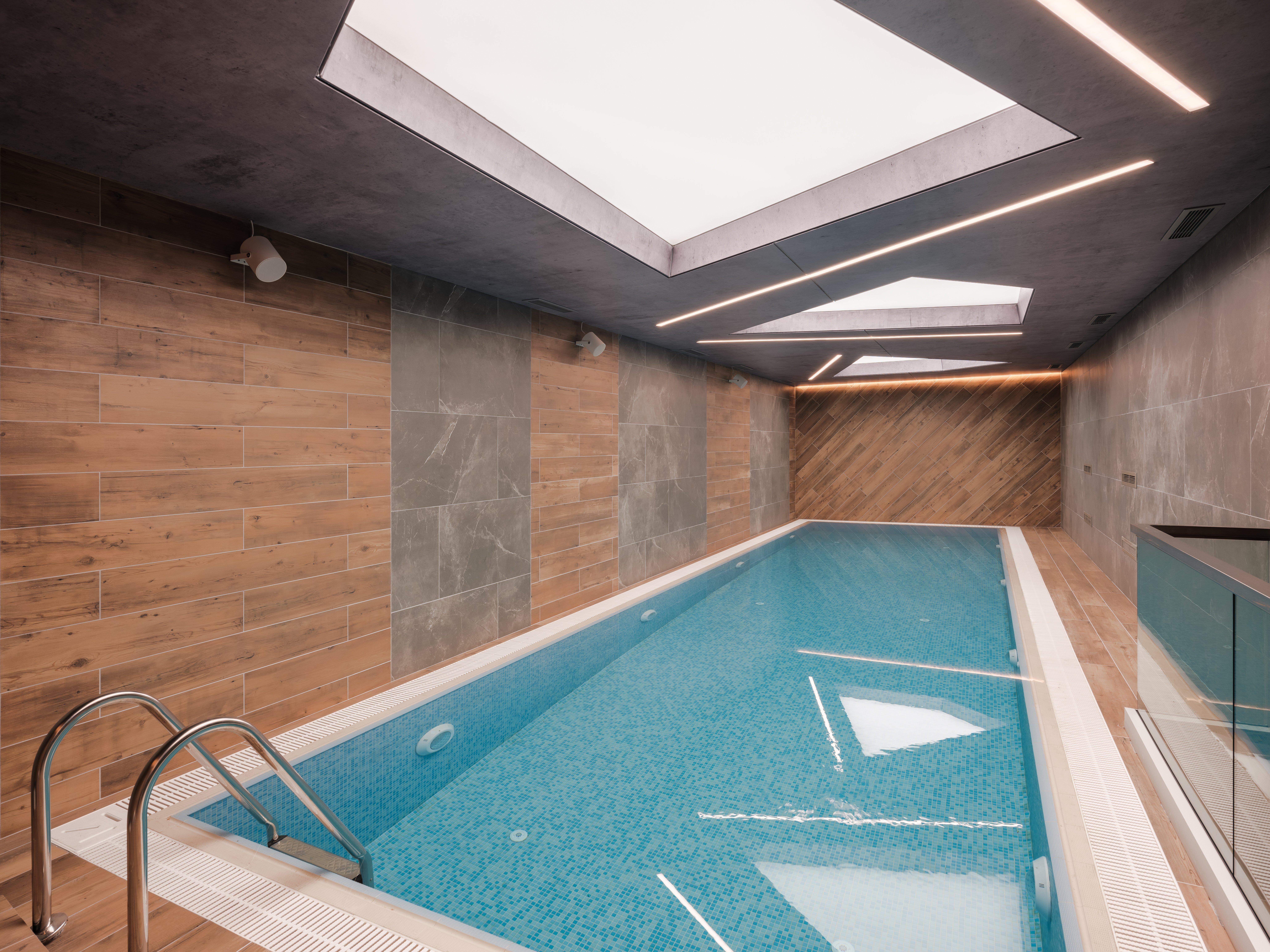 Intercontinental Baku By Ihg Otel Dış mekan fotoğraf Swimming pool