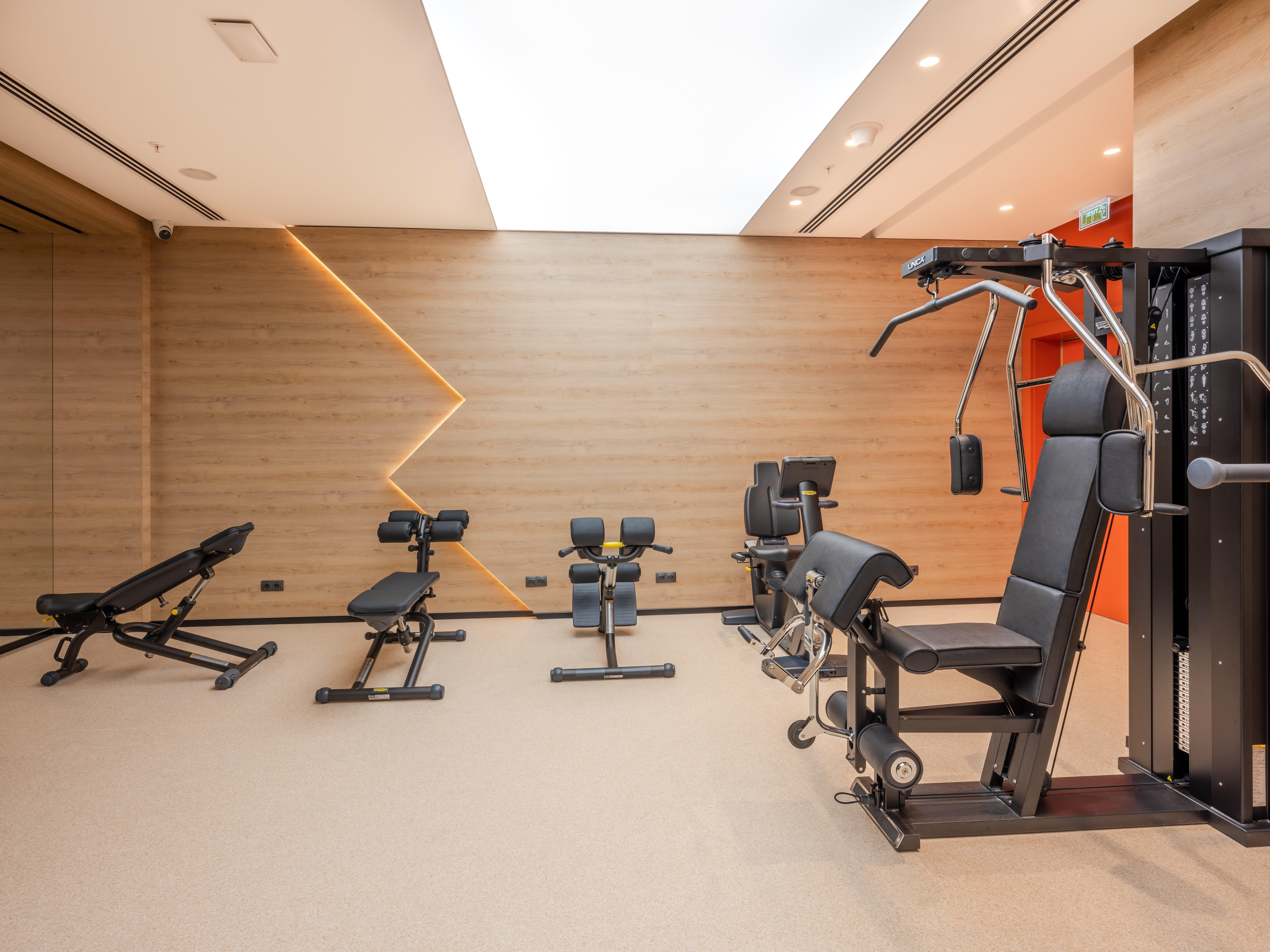 Intercontinental Baku By Ihg Otel Dış mekan fotoğraf The gym at the Mandarin Oriental, Hong Kong