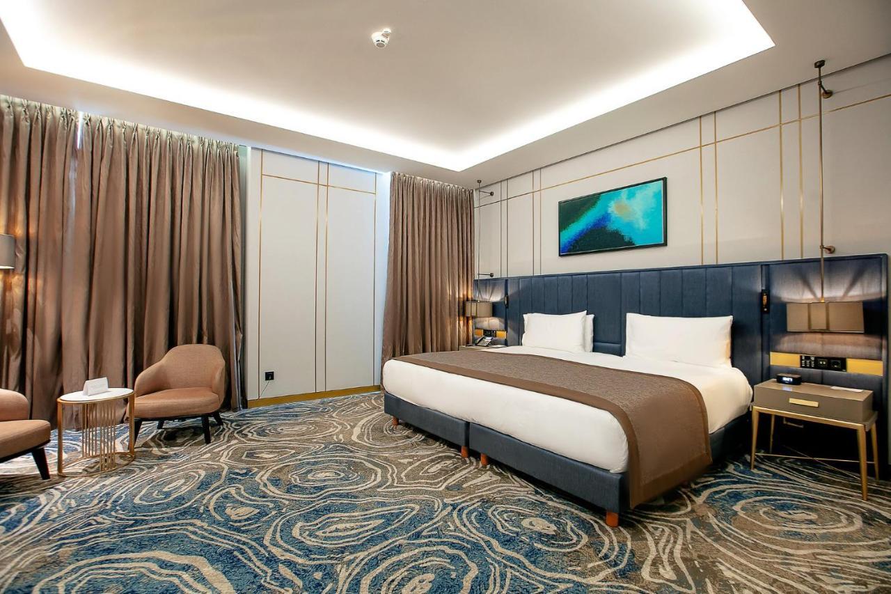 Intercontinental Baku By Ihg Otel Dış mekan fotoğraf Deluxe Room