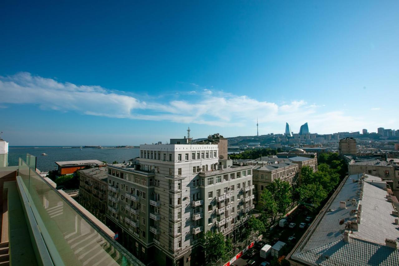 Intercontinental Baku By Ihg Otel Dış mekan fotoğraf View of the Hudson River from the 10th floor of the building
